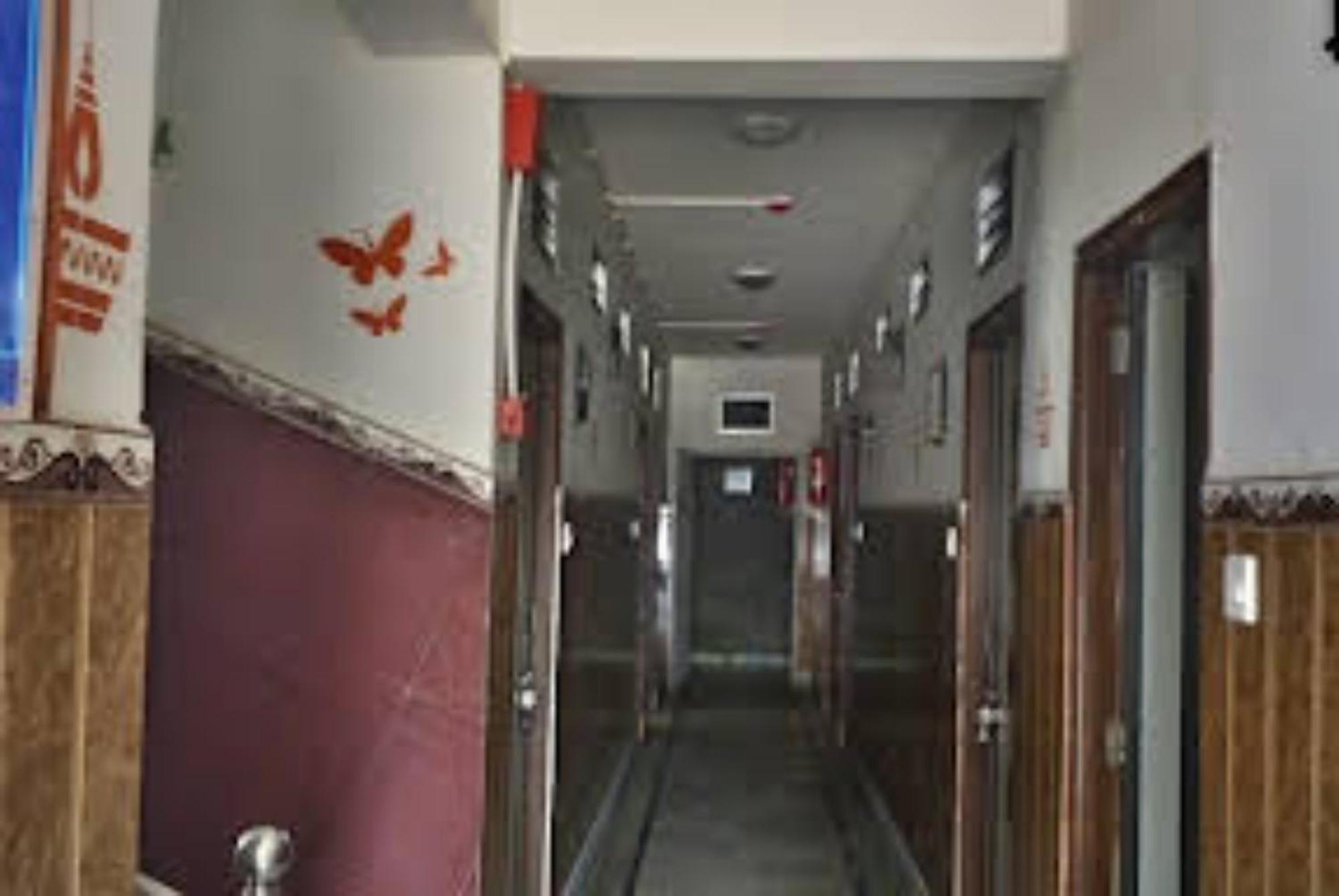 迪卡格罗姆戈桑迪亚旅馆酒店 外观 照片